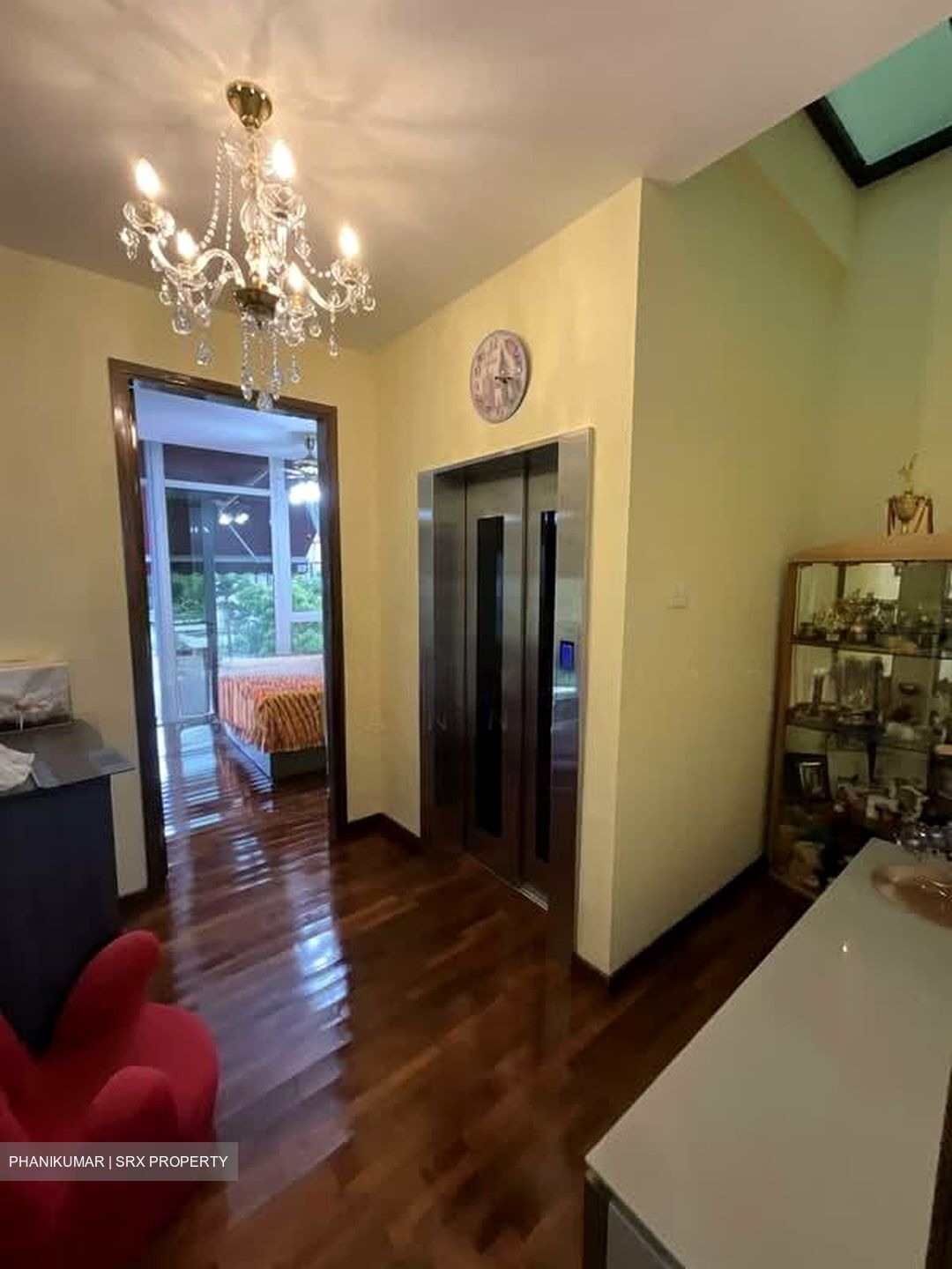 Straits Gardens (D27), Terrace #545458111